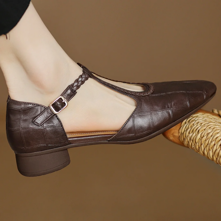Cuir Mary Janes