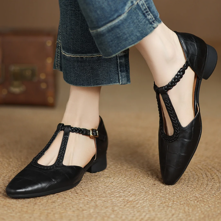 Cuir Mary Janes