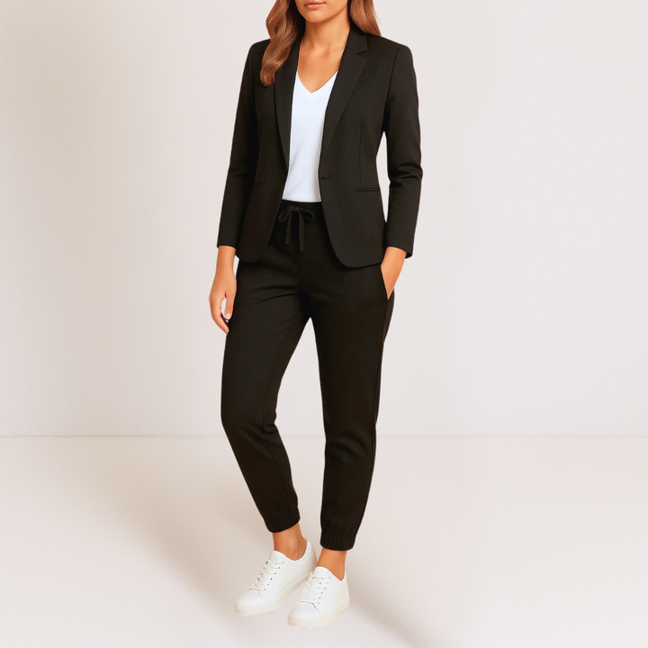 Béatrice Élégance moderne et tenue confortable