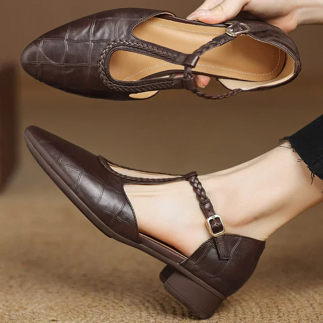 Cuir Mary Janes