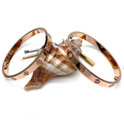 Luxe merk roestvrij staal liefde schroevendraaier kruis nagel armbanden voor mannen vrouwen paar armbanden Valentijnsdag verjaardagscadeau