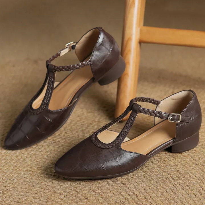 Cuir Mary Janes