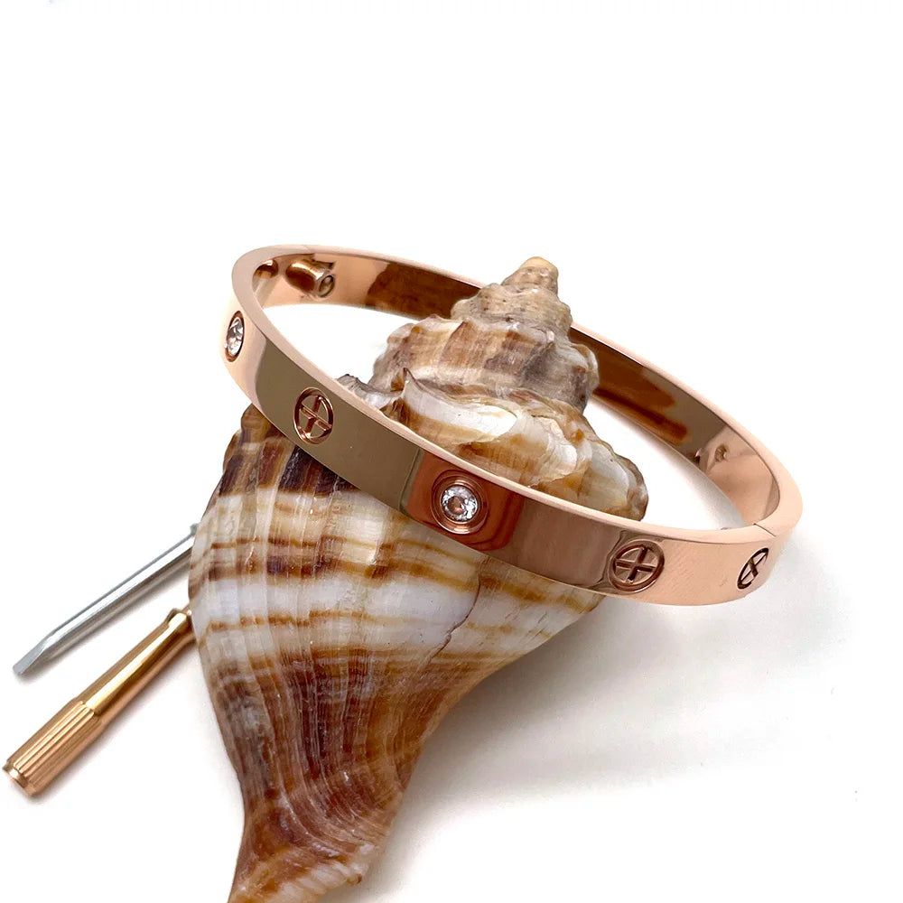 Luxe merk roestvrij staal liefde schroevendraaier kruis nagel armbanden voor mannen vrouwen paar armbanden Valentijnsdag verjaardagscadeau