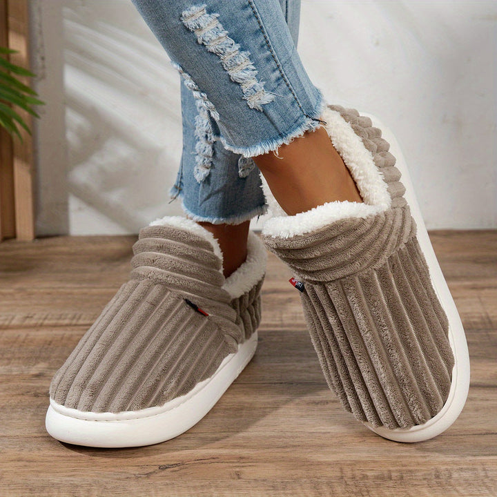 Hayden Zuri™ | Chaussons Douillets et Confortables