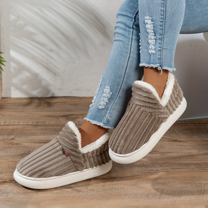 Hayden Zuri™ | Chaussons Douillets et Confortables