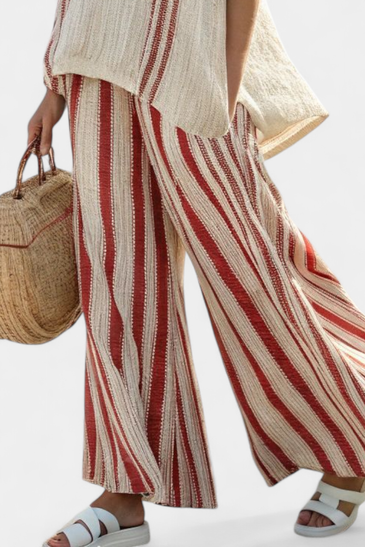 Mirella | Pantalon en lin et haut texturé rouge à rayures élégant